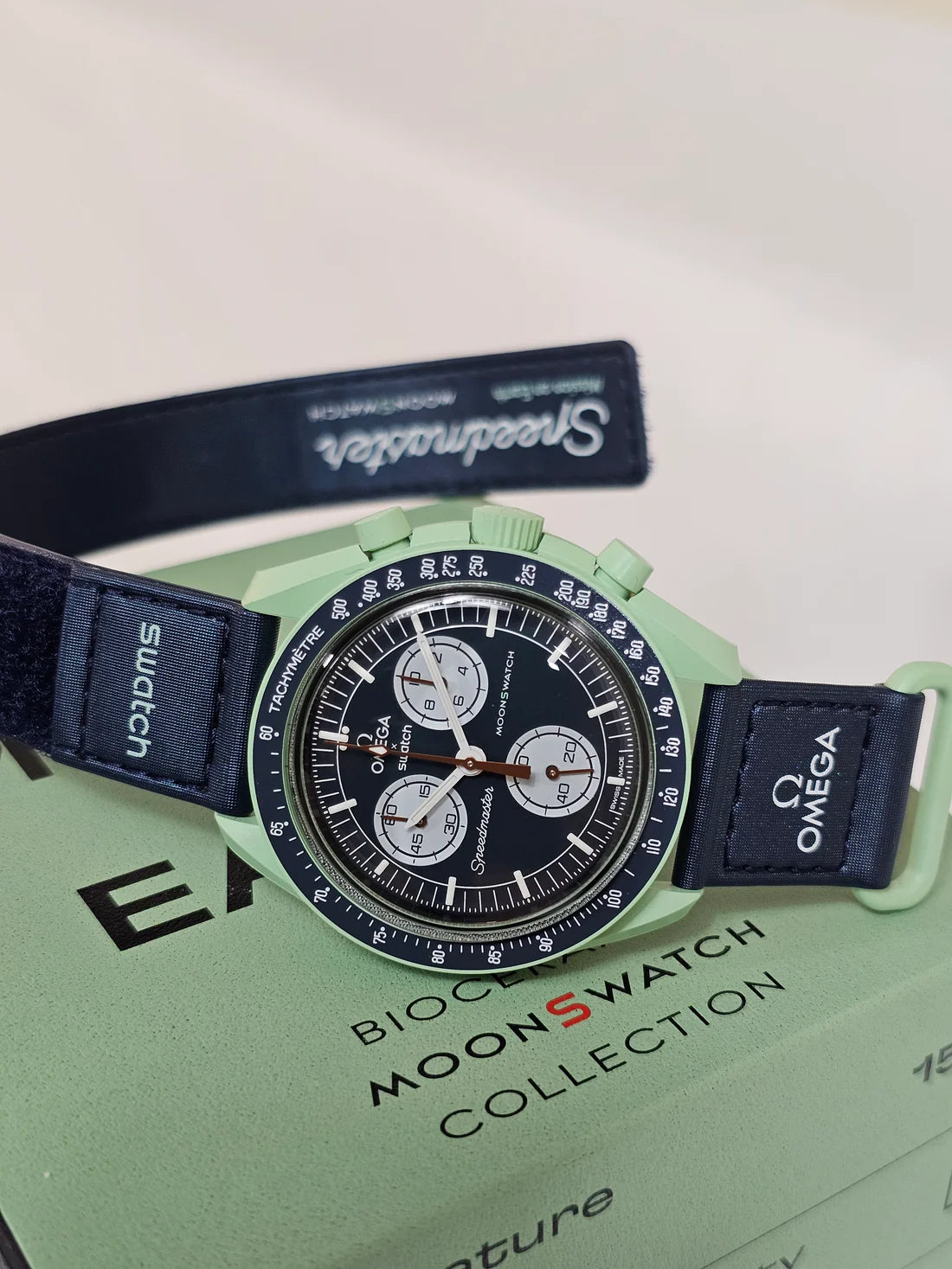 MoonSwatch | Mission on Earth